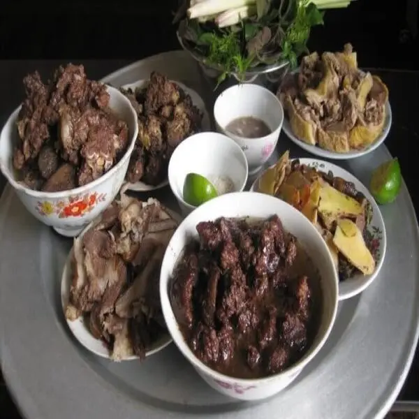 Mùng 1 đầu tháng kiêng ăn gì để may mắn cả tháng?