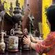 Dọn tàn hương trên bàn thờ: Nên hay không và những điều cần lưu ý