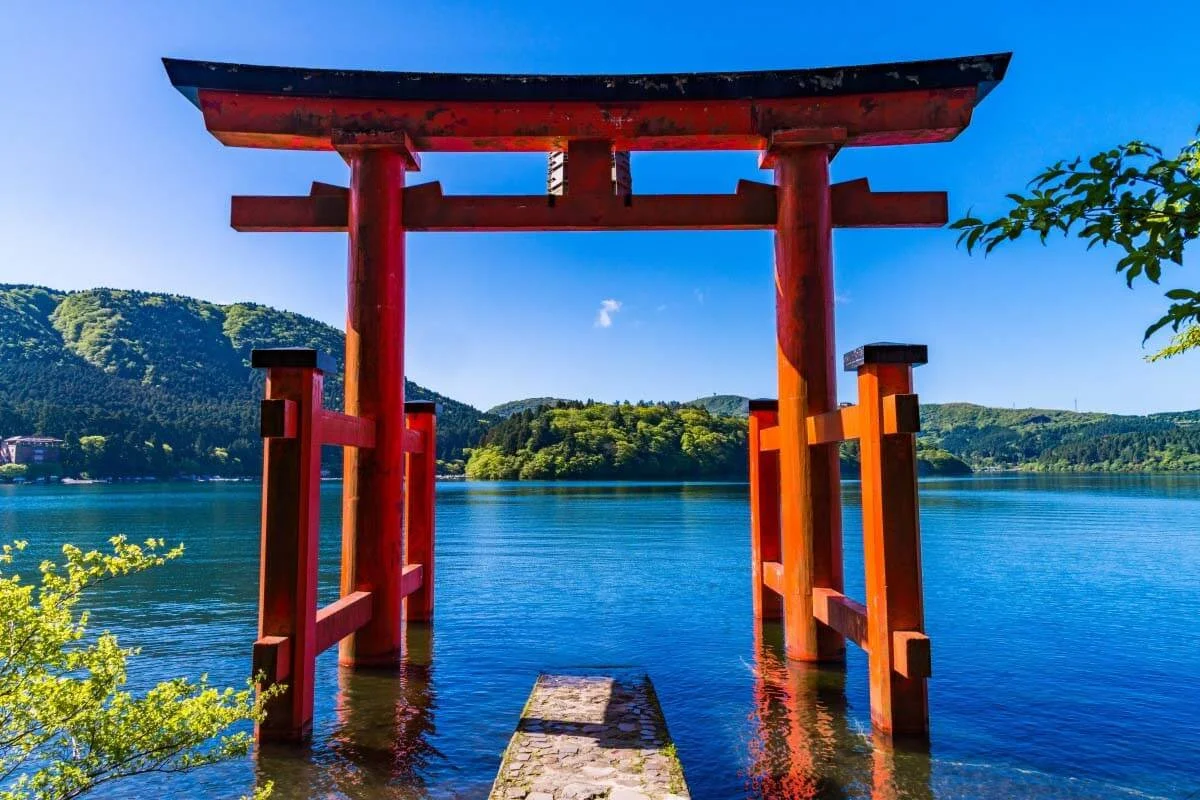 Hakone Shrine