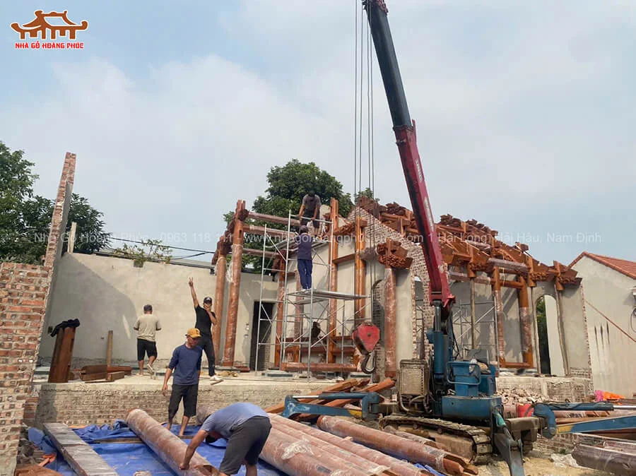 lap-dung-dat-noc-nha-tho-ho-le-gia-dinh-anh-le-duc-doanh-tai-gia-vien-ninh-binh-2