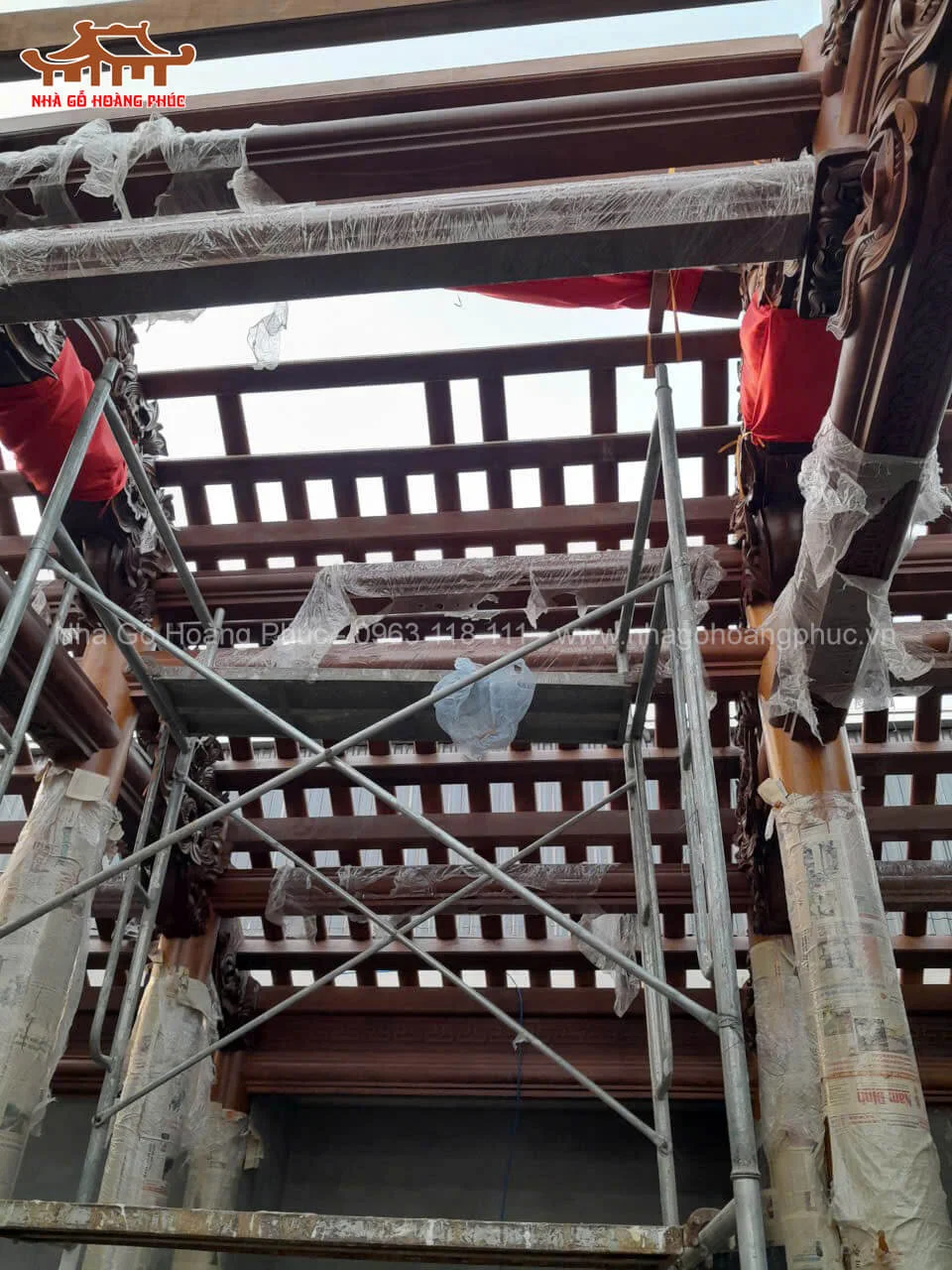 lap-dung-thuong-luong-nha-go-3-gian-go-lim-lao-tren-tang-2-tai-van-dinh-ha-noi-12