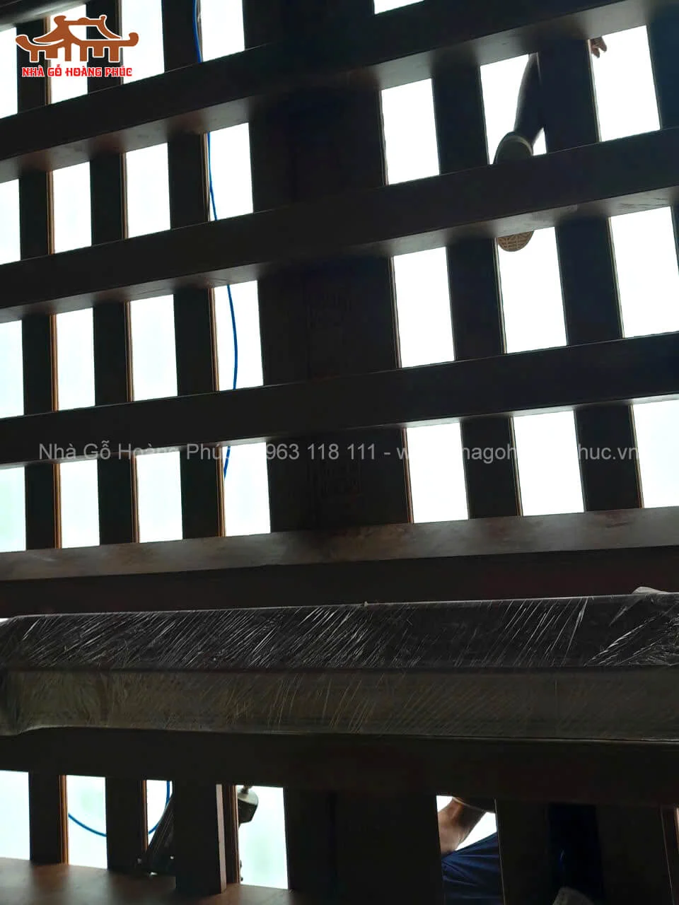 lap-dung-thuong-luong-nha-go-3-gian-go-lim-lao-tren-tang-2-tai-van-dinh-ha-noi-8