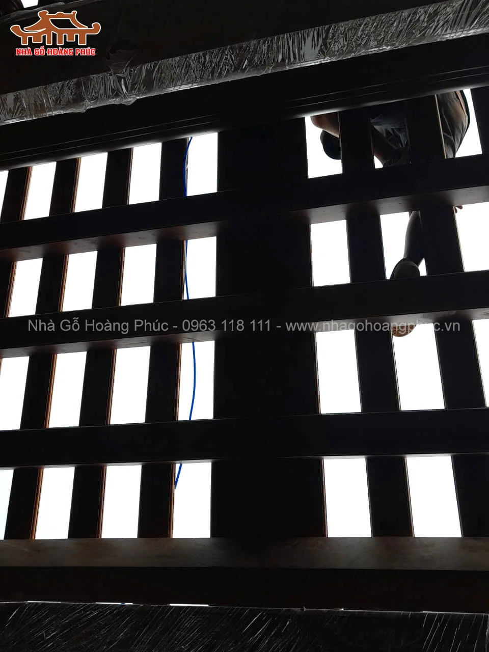 lap-dung-thuong-luong-nha-go-3-gian-go-lim-lao-tren-tang-2-tai-van-dinh-ha-noi-9