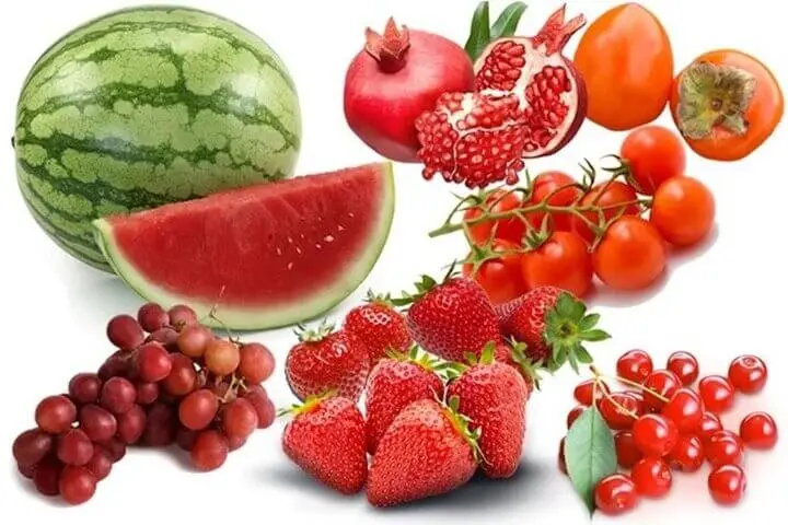 Trái cây màu đỏ hoặc vàng