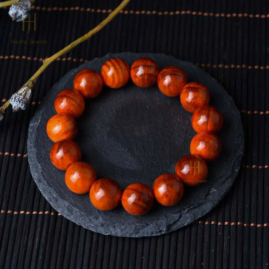 Những điều kiêng kỵ khi đeo vòng Huyết Long